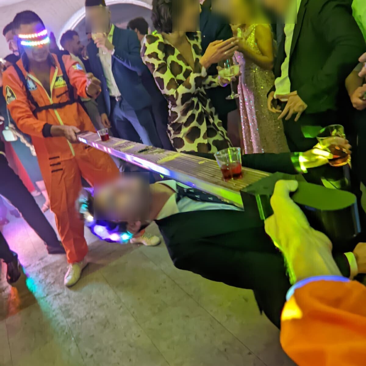 Barra de chupitos LED en evento — XONA LED